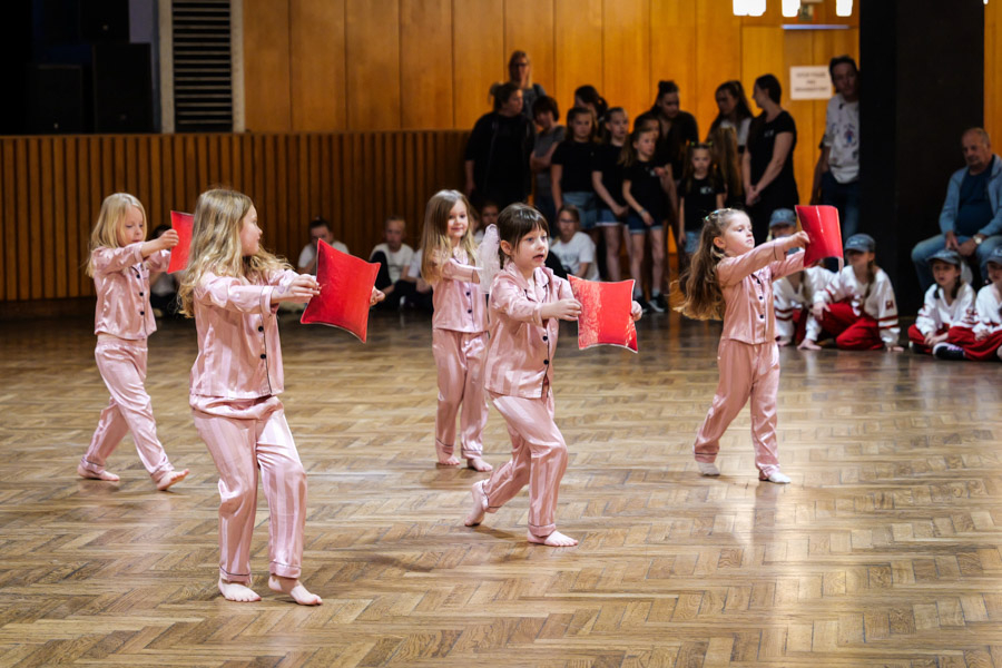 MB_ST_12_Street dance 1.jpg